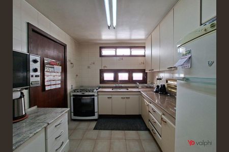 6_photo/94dce3b955.f5fd7356d614959c-ATLAS-0b026cdf-4dfd-4219-81f8-46d54bd4529a.jpg de casa à venda com 3 quartos, 206m² em Seminário, Curitiba