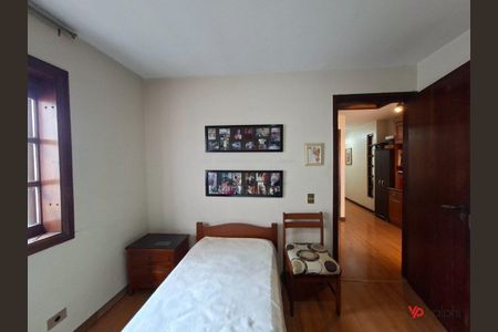 32_photo/94dce3b955.f5fd7356d614959c-ATLAS-cbb35309-cc1d-4744-aed1-23cd58ffb16b.jpg de casa à venda com 3 quartos, 206m² em Seminário, Curitiba