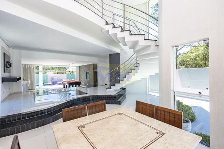 11_photo/94dce3b98b.54c69a68f28b54d3-ATLAS-95b717cd-2ef7-4de5-9baf-7d919baebb9e.jpg de casa à venda com 3 quartos, 327m² em Seminário, Curitiba