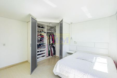 9_photo/94dce3b98b.54c69a68f28b54d3-ATLAS-9b676538-7d71-4acf-aa6c-c16bd44e9e54.jpg de casa à venda com 3 quartos, 327m² em Seminário, Curitiba