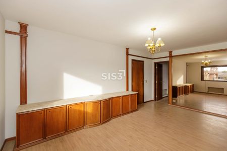 2_photo/94dce3b9ab.491a58713d1e5de3-ATLAS-b0cdbe2e-7b85-4376-8902-155f145b81eb.jpg de casa à venda com 4 quartos, 420m² em Seminário, Curitiba