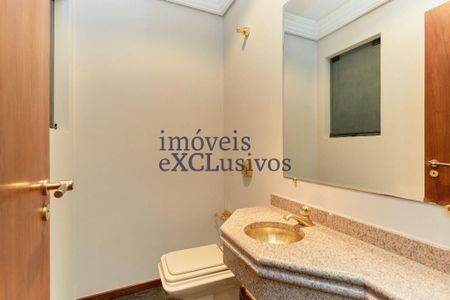 2_photo/94dce3b9ab.821bca6a381fcd78-ATLAS-0ba8a84a-2d4d-4a40-81db-77a73c8feafe.jpg de casa à venda com 3 quartos, 420m² em Seminário, Curitiba