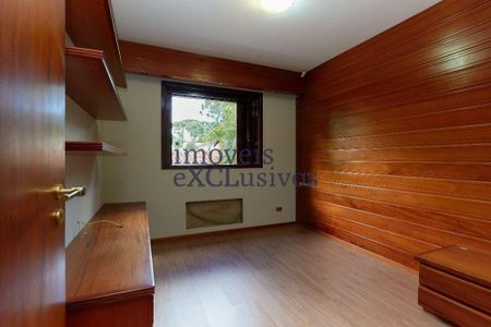 4_photo/94dce3b9ab.821bca6a381fcd78-ATLAS-0f539643-e2aa-4da7-b895-38e2fc079eb3.jpg de casa à venda com 3 quartos, 420m² em Seminário, Curitiba