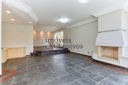 5_photo/94dce3b9ab.821bca6a381fcd78-ATLAS-20cad2c8-ba9c-4f97-9b2b-50e258c59806.jpg de casa à venda com 3 quartos, 420m² em Seminário, Curitiba