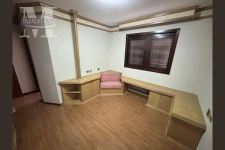 7_photo/94dce3b9ab.821bca6a381fcd78-ATLAS-d90aea56-b28e-49ff-b2e8-1c018afd31ab.jpg de casa à venda com 4 quartos, 420m² em Seminário, Curitiba