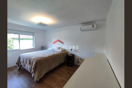 5_photo/94dce3ba83.dd810fae21d85007-ATLAS-cf111abf-2814-4e44-a74f-42e3febe8b63.jpg de casa à venda com 3 quartos, 257m² em Campo Comprido, Curitiba