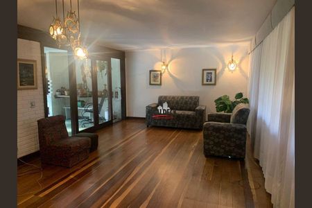 5_photo/94dce3bb0f.3a9dc93bc25fc63d-ATLAS-705a58c8-fdda-4dfe-84a9-5662e3059c3e.jpg de casa à venda com 3 quartos, 646m² em Seminário, Curitiba