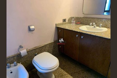 14_photo/94dce3bb0f.3a9dc93bc25fc63d-ATLAS-b1df80be-d917-4f51-bd88-8ec354d7570b.jpg de casa à venda com 3 quartos, 646m² em Seminário, Curitiba