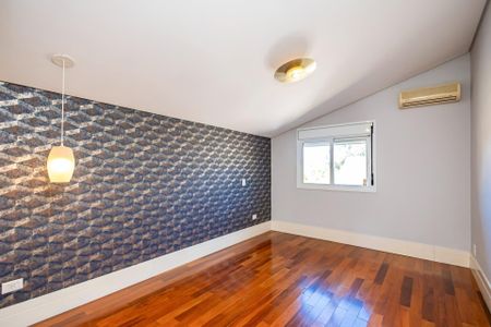 31_photo/94dce3bb1b.d66be7a9b32f9248-ATLAS-3020fbc3-58ac-472f-9038-ef9fa3d3d41b.jpg de casa à venda com 5 quartos, 620m² em Seminário, Curitiba