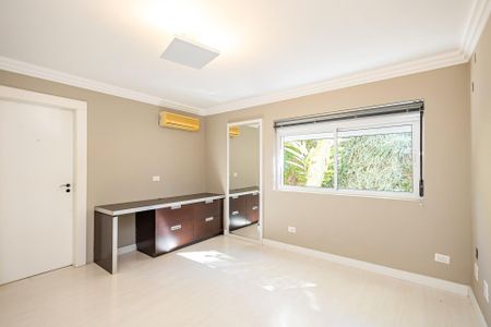 27_photo/94dce3bb1b.d66be7a9b32f9248-ATLAS-3d9581f4-b717-4e1a-b6f4-c34593b4b879.jpg de casa à venda com 5 quartos, 620m² em Seminário, Curitiba