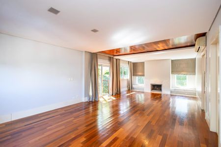 5_photo/94dce3bb1b.d66be7a9b32f9248-ATLAS-5a9d6ed2-55bd-4c39-8433-6510f8d2ea1e.jpg de casa à venda com 5 quartos, 620m² em Seminário, Curitiba