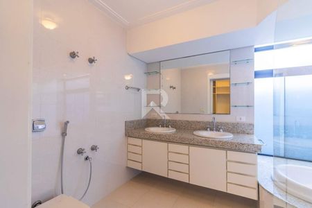 5_photo/94dce3bb6d.20b4babb97b28f5b-ATLAS-2c373255-6ca4-4043-97f5-97aff98d1b2b.jpg de casa à venda com 5 quartos, 690m² em Seminário, Curitiba