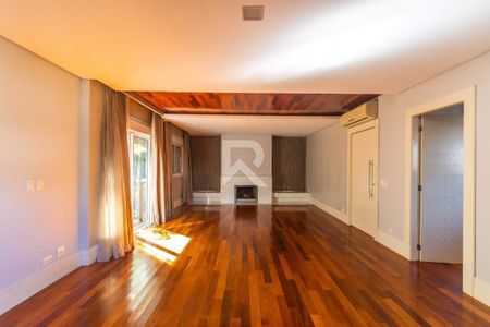 5_photo/94dce3bb6d.20b4babb97b28f5b-ATLAS-ed0a214f-e9f2-44d3-980b-b665374d95ed.jpg de casa à venda com 5 quartos, 690m² em Seminário, Curitiba