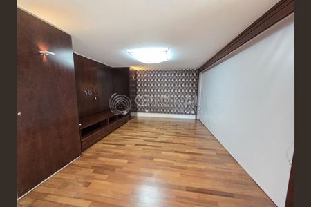 8_photo/94dce3bb6d.cfa2221be0e4e06f-ATLAS-258e34d6-7084-47f3-b57c-a9d68a28ab38.jpg de casa à venda com 5 quartos, 690m² em Seminário, Curitiba