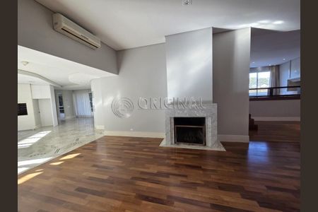 24_photo/94dce3bb6d.cfa2221be0e4e06f-ATLAS-4f3dcb3d-974d-4df4-8a0a-0194016ee005.jpg de casa à venda com 5 quartos, 690m² em Seminário, Curitiba