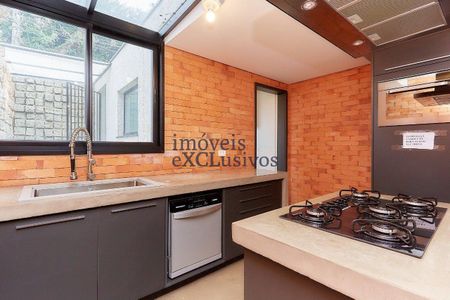 9_photo/94dce3bb97.fc71c6367f0f28fd-ATLAS-e6ed0a32-ad92-4e99-b8c3-c6d00a3cedf1.jpg de casa à venda com 3 quartos, 320m² em Seminário, Curitiba