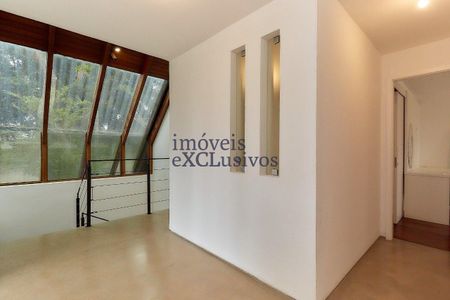 6_photo/94dce3bb97.fc71c6367f0f28fd-ATLAS-eee66bb8-4e4a-4069-abd8-44bb840e7965.jpg de casa à venda com 3 quartos, 320m² em Seminário, Curitiba