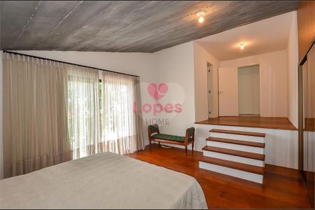 3_photo/94dce3bbbf.fbcd7a2e7ac63d93-ATLAS-704c4017-03c8-48d5-84c4-eb4155a24a8d.jpg de casa à venda com 3 quartos, 194m² em Seminário, Curitiba