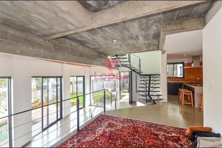 1_photo/94dce3bbd9.ceff8192393c33de-ATLAS-46f9d360-b821-417c-95d1-1a23ecfe8e5b.jpg de casa à venda com 3 quartos, 194m² em Seminário, Curitiba