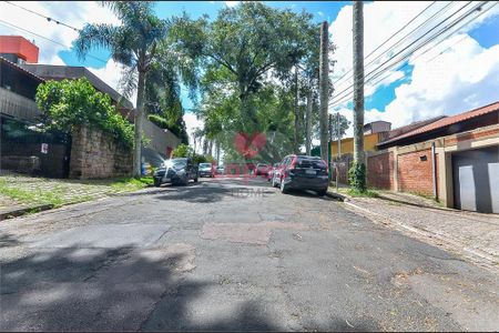 2_photo/94dce3bbd9.ceff8192393c33de-ATLAS-837cf4e4-7a5c-4c33-bba6-ac49bc4281cd.jpg de casa à venda com 3 quartos, 194m² em Seminário, Curitiba