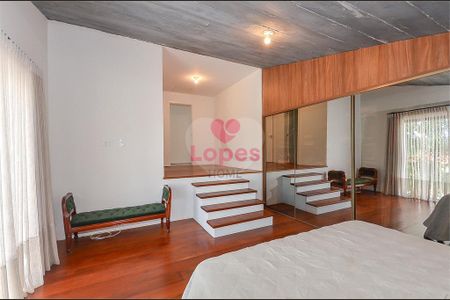 4_photo/94dce3bbd9.ceff8192393c33de-ATLAS-c5a2fa0d-13ff-4149-a2cf-89da44efd929.jpg de casa à venda com 3 quartos, 194m² em Seminário, Curitiba