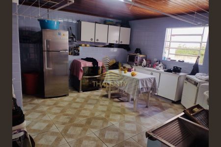 12_photo/94dce3bbef.8a734c1c2a3b006e-ATLAS-635dc4d0-3d44-48c1-8805-05b0d70a8012.jpg de casa à venda com 4 quartos, 240m² em Seminário, Curitiba