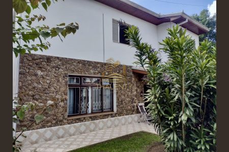 4_photo/94dce3bbef.8a734c1c2a3b006e-ATLAS-eb19a2ef-0064-430d-afb7-5bd1750f9845.jpg de casa à venda com 4 quartos, 240m² em Seminário, Curitiba