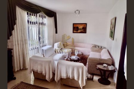 11_photo/94dce3bbef.8a734c1c2a3b006e-ATLAS-f3e03c3e-5f08-447b-9a36-e9b33a66af7b.jpg de casa à venda com 4 quartos, 240m² em Seminário, Curitiba