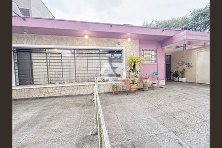 6_photo/94dce3bc5f.1aa5b8f538f3adaf-ATLAS-327d2cb5-a7fa-4607-a79e-81dc4aee77d3.jpg de casa à venda com 3 quartos, 226m² em Seminário, Curitiba