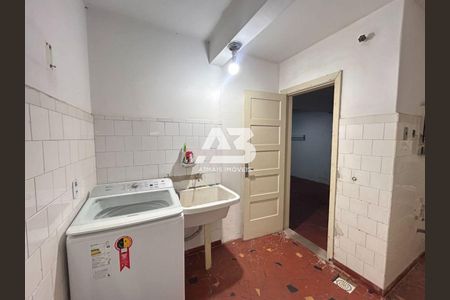 47_photo/94dce3bc5f.1aa5b8f538f3adaf-ATLAS-936ccda5-1465-42bf-9574-2acdbda4b1e6.jpg de casa à venda com 3 quartos, 226m² em Seminário, Curitiba