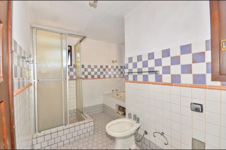 6_photo/94dce3bc7f.833a42e394c467a8-ATLAS-22939c4c-2481-48dd-97dc-ff3e4c0088ae.jpg de casa à venda com 5 quartos, 301m² em Seminário, Curitiba