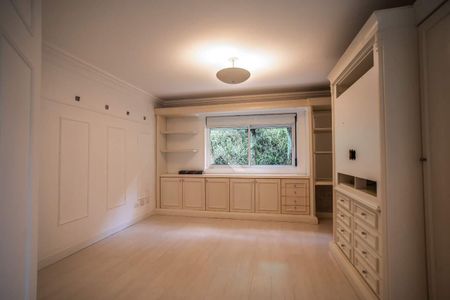 32_photo/94dce3bc9d.dc4c3710a436727e-ATLAS-2d3b367b-2d7b-4d1b-b80f-a527f89b0144.jpg de casa à venda com 5 quartos, 690m² em Seminário, Curitiba