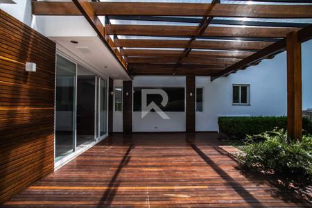 20_photo/94dce3bc9d.dc4c3710a436727e-ATLAS-7c3d29a7-306d-402b-99d0-00d72f69ee8d.jpg de casa à venda com 5 quartos, 690m² em Seminário, Curitiba