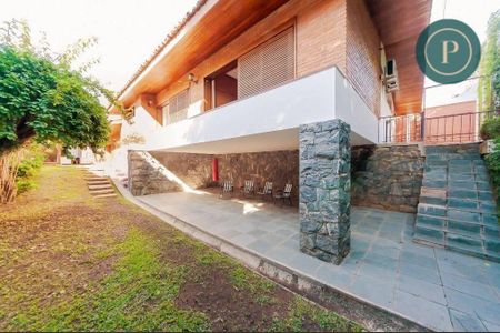 10_photo/94dce3bcb5.188a27b9c66a5139-ATLAS-6ef88f98-53b3-4e6e-8d69-3a36b3a0ac83.jpg de casa à venda com 4 quartos, 314m² em Seminário, Curitiba