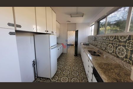 4_photo/94dce3bcc7.1ee954665fa22826-ATLAS-1e685e57-0189-4b0a-a516-d8aaa956072d.jpg de casa à venda com 7 quartos, 765m² em Seminário, Curitiba