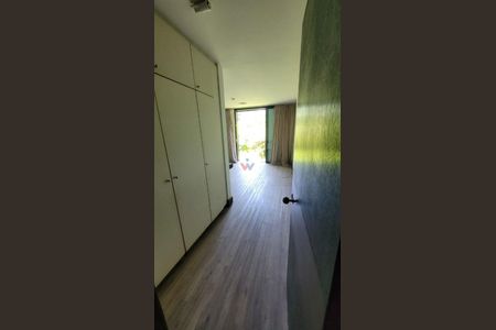 4_photo/94dce3bcc7.1ee954665fa22826-ATLAS-ad94e54e-e9d6-4175-83b5-c4737a7cb335.jpg de casa à venda com 7 quartos, 765m² em Seminário, Curitiba