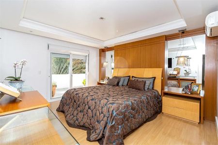 36_photo/94dce3bd2d.1aa5b8f538f3adaf-ATLAS-089524ac-b966-433e-b332-d42fb2e6831f.jpg de casa à venda com 5 quartos, 1150m² em Seminário, Curitiba