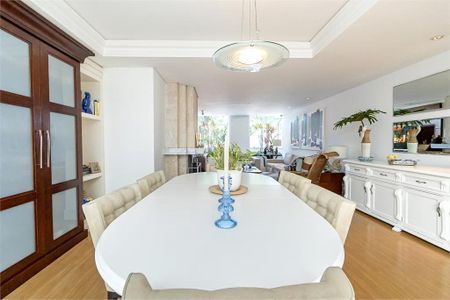 45_photo/94dce3bd2d.1aa5b8f538f3adaf-ATLAS-1a3c3bec-5161-4d8f-9919-da6ec008b56e.jpg de casa à venda com 5 quartos, 1150m² em Seminário, Curitiba