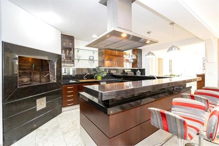 13_photo/94dce3bd2d.1aa5b8f538f3adaf-ATLAS-2c2aff64-421c-4266-9cef-01f2d1d80559.jpg de casa à venda com 5 quartos, 1150m² em Seminário, Curitiba