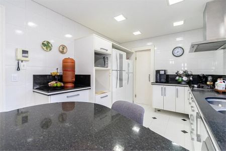 47_photo/94dce3bd2d.1aa5b8f538f3adaf-ATLAS-40c2cf8e-7b4a-46d4-af65-64aa0db52514.jpg de casa à venda com 5 quartos, 1150m² em Seminário, Curitiba