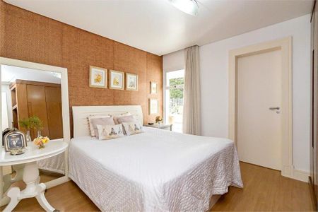 26_photo/94dce3bd2d.1aa5b8f538f3adaf-ATLAS-7080ef45-e9db-4120-a3fc-ab6c4e17736f.jpg de casa à venda com 5 quartos, 1150m² em Seminário, Curitiba