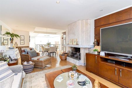 8_photo/94dce3bd33.b88c9f23dde11cca-ATLAS-0f83ae9c-3961-4e0b-8497-fb0a4c25ec74.jpg de casa à venda com 5 quartos, 1150m² em Seminário, Curitiba