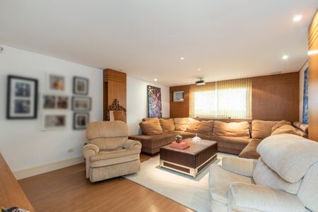 10_photo/94dce3bd33.b88c9f23dde11cca-ATLAS-366063ae-649e-43f3-a2e2-6a16c6630ee4.jpg de casa à venda com 4 quartos, 1150m² em Seminário, Curitiba