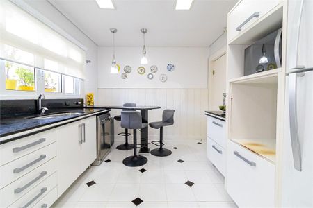 4_photo/94dce3bd33.b88c9f23dde11cca-ATLAS-b5b9baba-b273-4955-9aae-78d34cf2b6b9.jpg de casa à venda com 5 quartos, 1150m² em Seminário, Curitiba