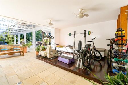 13_photo/94dce3bd33.b88c9f23dde11cca-ATLAS-b687a29d-8123-408f-9f0e-7a09e150c376.jpg de casa à venda com 5 quartos, 1150m² em Seminário, Curitiba