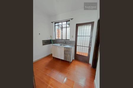 5_photo/94dce3beb1.864ff64b5dee438b-ATLAS-37f1caed-79c4-470d-ad74-e6e5aff8bb99.jpg de casa à venda com 3 quartos, 92m² em Seminário, Curitiba