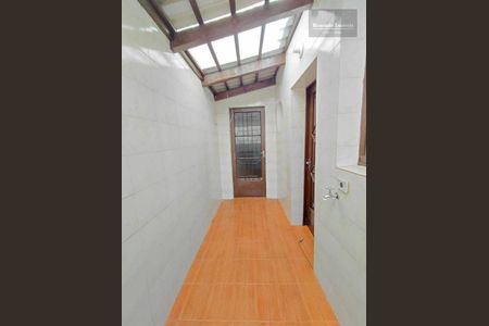 14_photo/94dce3beb1.864ff64b5dee438b-ATLAS-9f9b8d41-dcb8-4c43-b0b6-0e17befaf1d8.jpg de casa à venda com 3 quartos, 92m² em Seminário, Curitiba