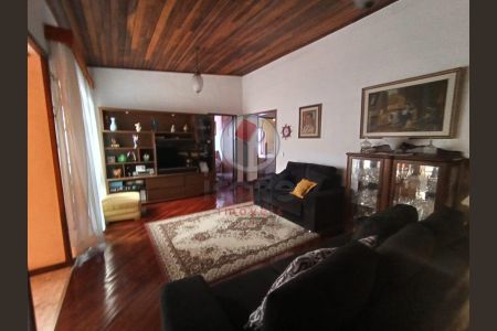 12_photo/94dce3beb9.aee49e73b172d5f5-ATLAS-2bad2541-a20b-485e-a39f-97f12d780c10.jpg de casa à venda com 3 quartos, 300m² em Seminário, Curitiba