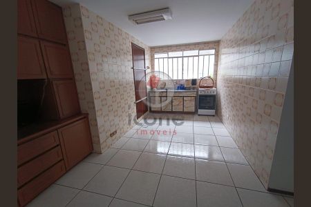 16_photo/94dce3beb9.aee49e73b172d5f5-ATLAS-3008efe5-e3e3-4c40-a2de-4b93d3ef303f.jpg de casa à venda com 3 quartos, 300m² em Seminário, Curitiba