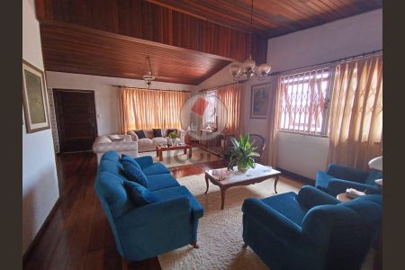 3_photo/94dce3beb9.aee49e73b172d5f5-ATLAS-5ca2afc1-81ca-4e97-aabf-f0f5da3e8281.jpg de casa à venda com 3 quartos, 300m² em Seminário, Curitiba